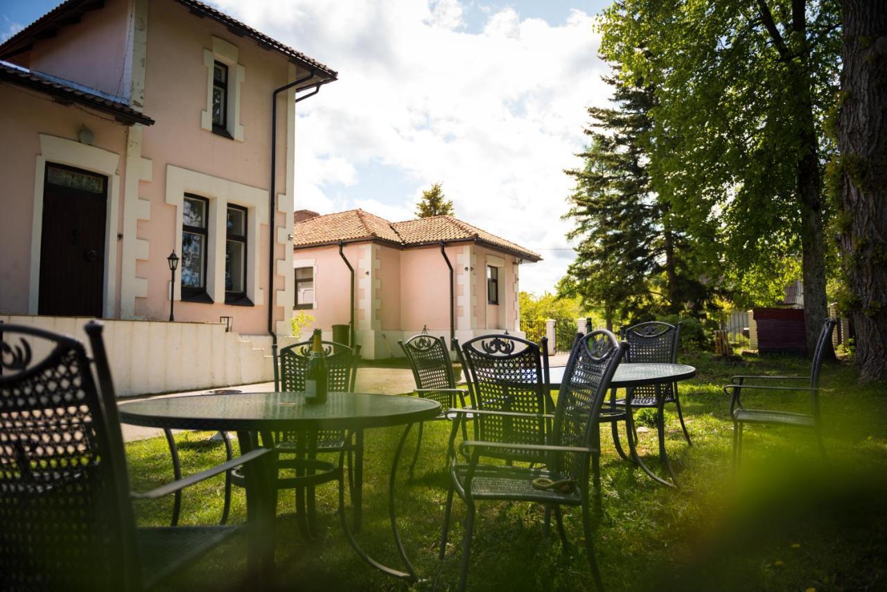 Villa Meretare تويلا المظهر الخارجي الصورة